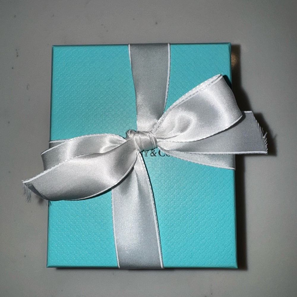 Tiffany necklace box